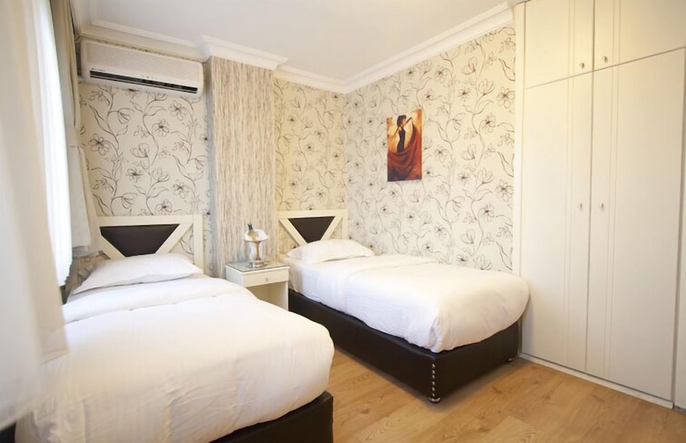 Sureyya Hotel 25/50