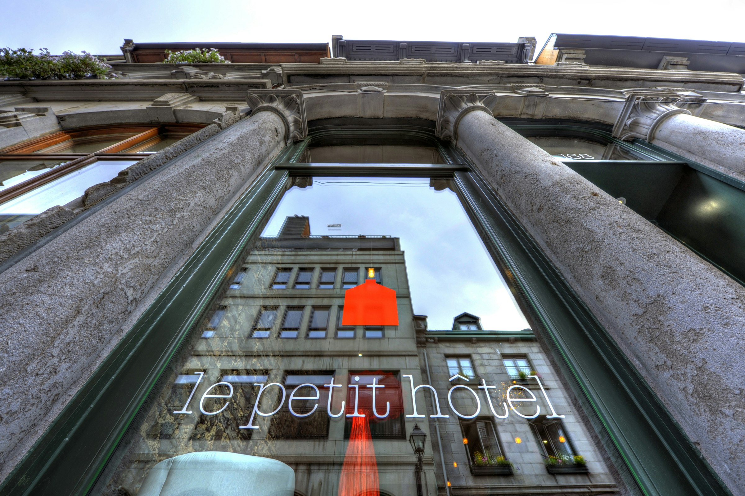 Le Petit Hotel 4/58