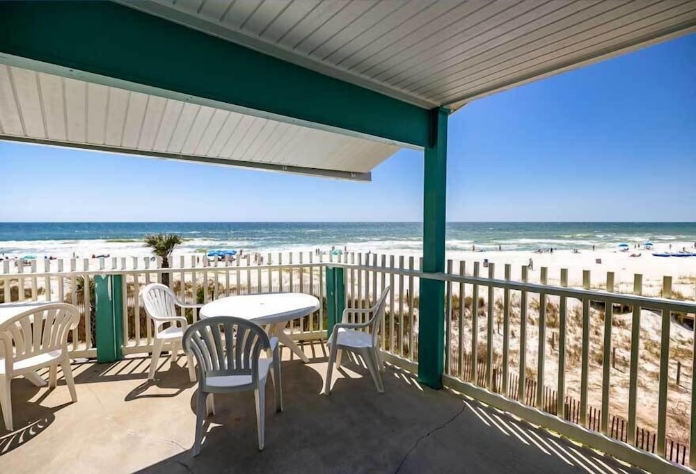 Sandpiper Beacon Beach Resort 32/50