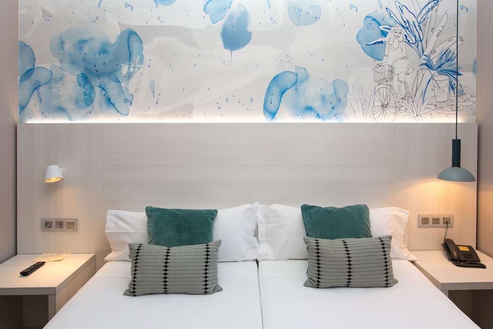 Hostal Opera Ramblas 19/38