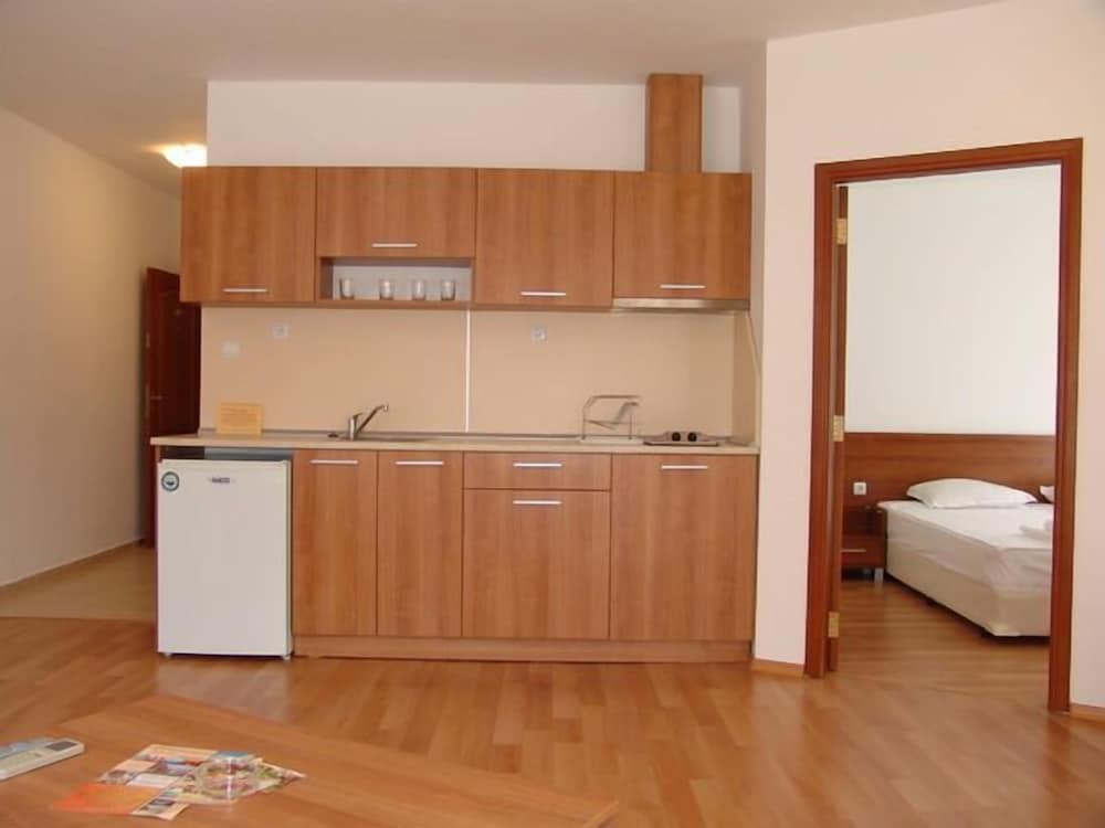 Efir Aparthotel 19/50