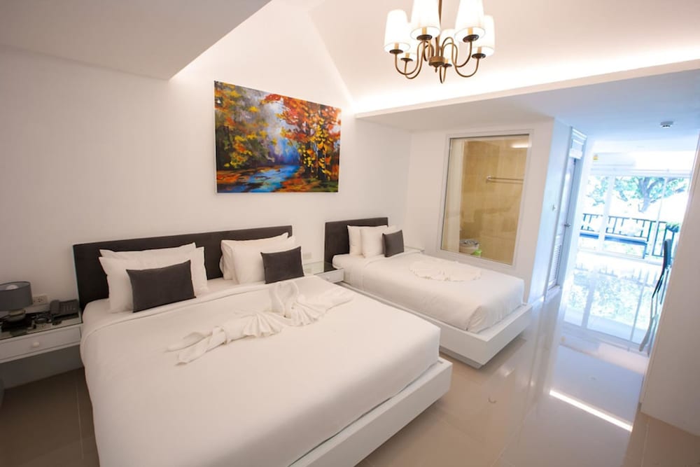 Stay With Hug Poshtel & Activities 15/37