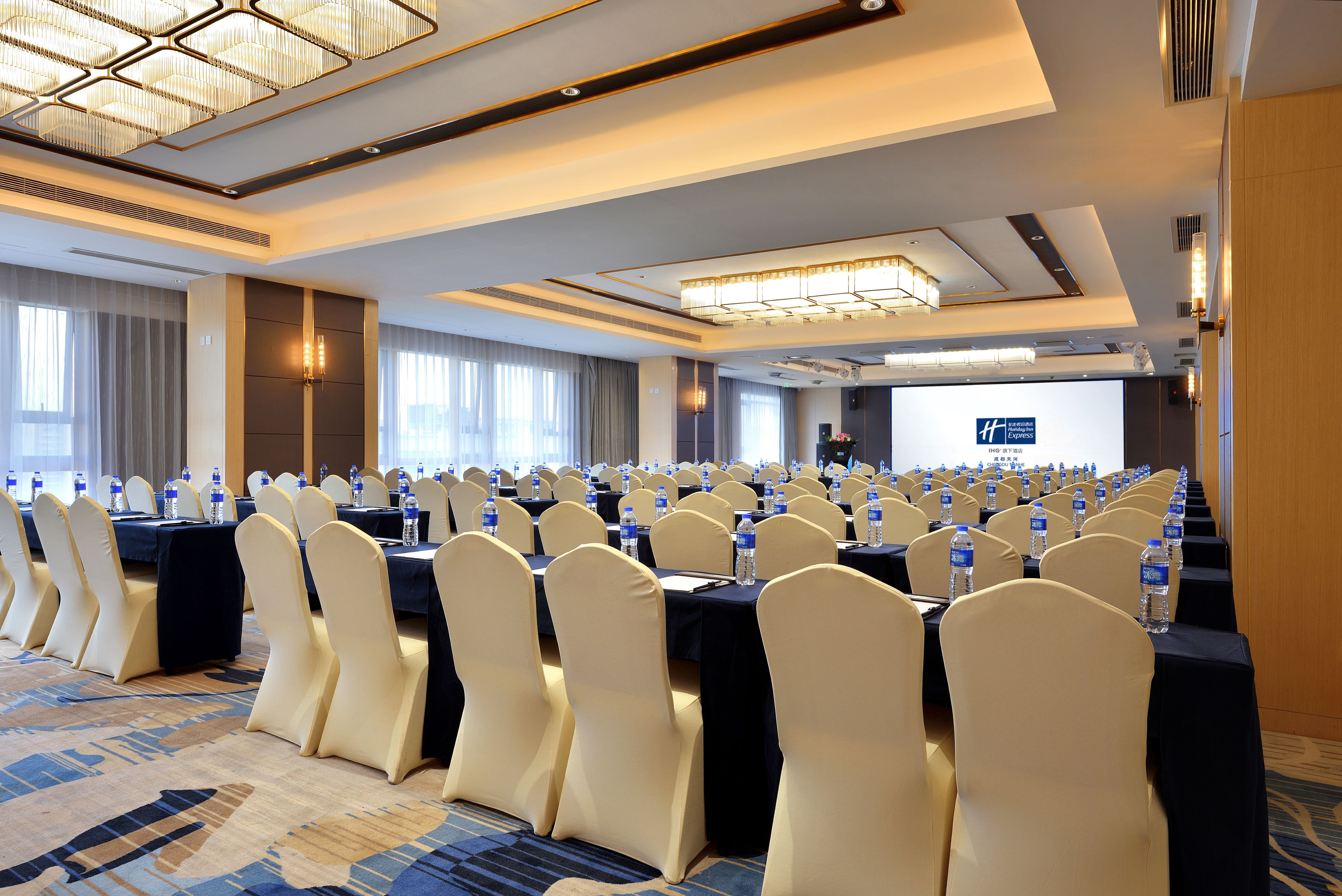 Holiday Inn Express Chengdu Tianhe 45/52