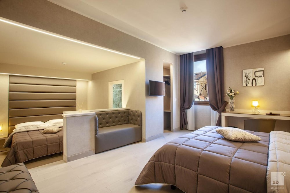 Hotel Cavour 14/49