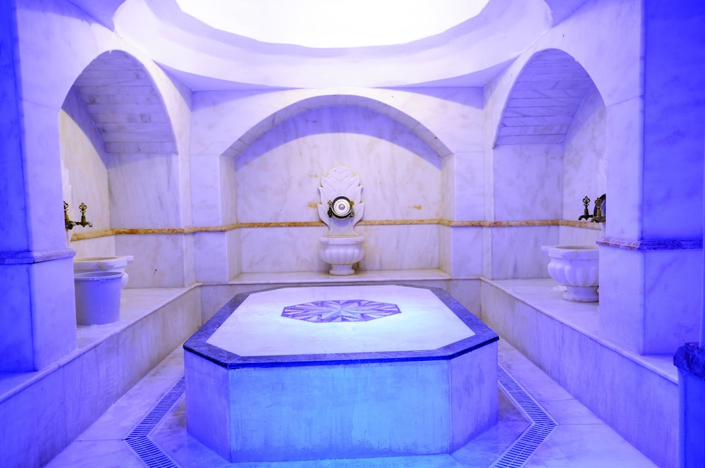 My Dream Hotel 40/70