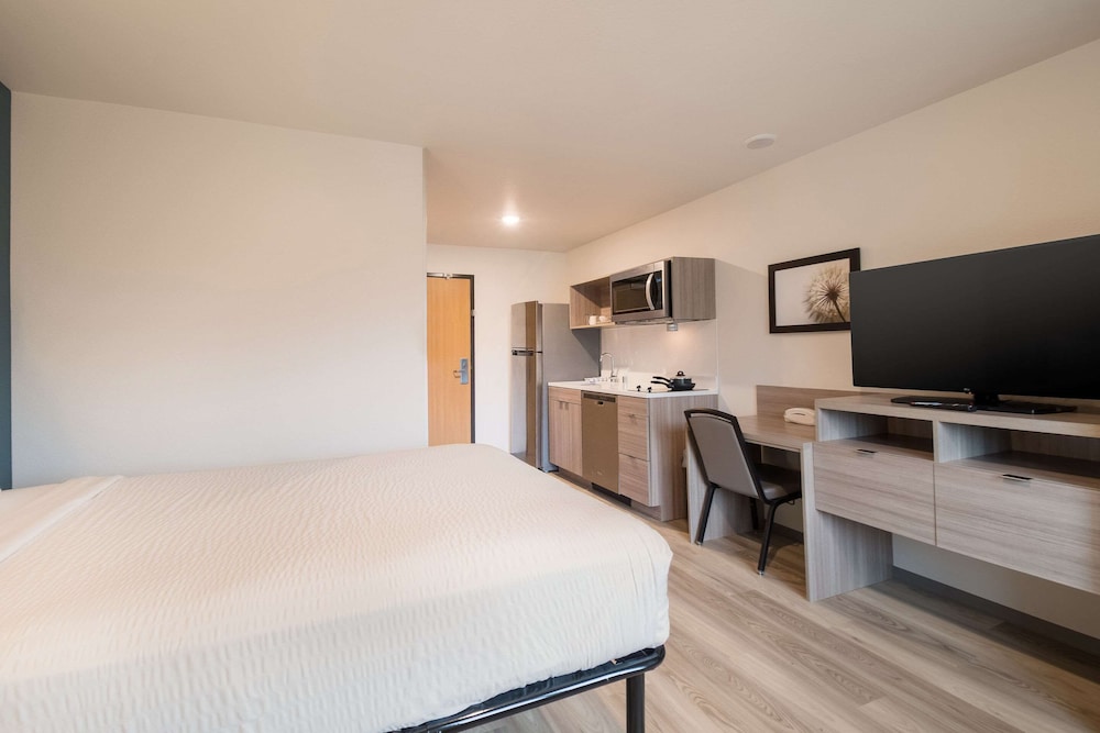 WoodSpring Suites Portland Vancouver 13/39