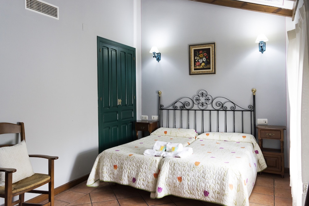 Hospedium Hotel Rural Soterrana 12/50
