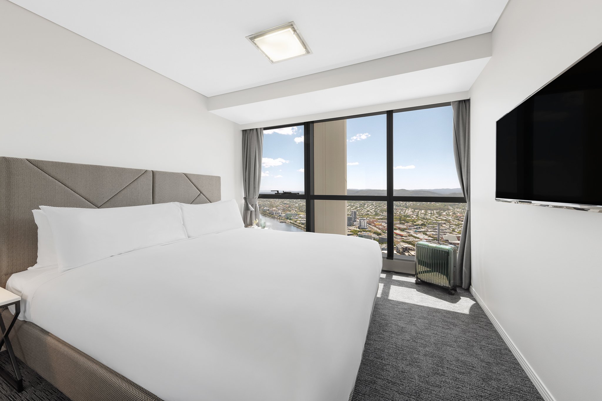 Meriton Suites Herschel Street 12/26