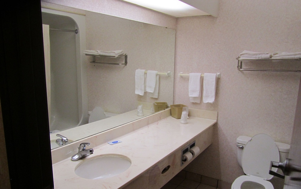 Executive Inn and Suites Wichita Falls 42/44
