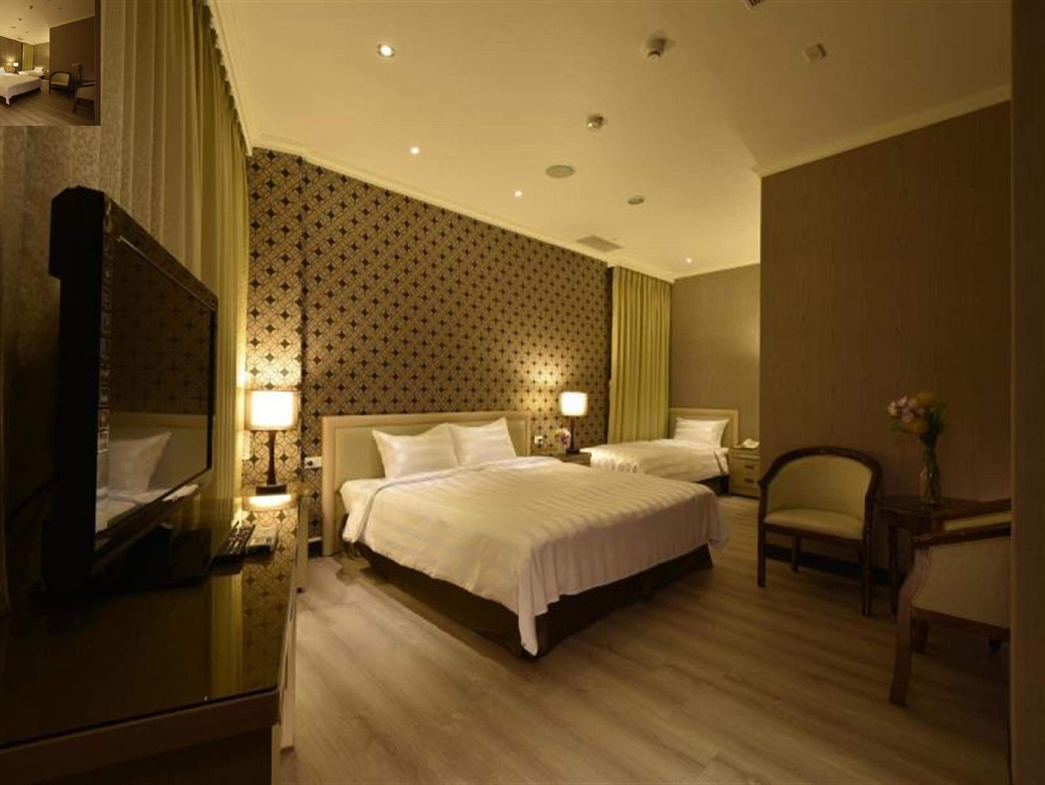 غرفة بريميير ثلاثية بسرير مزدوج وسرير فردي، A CASA HOTEL 2/3