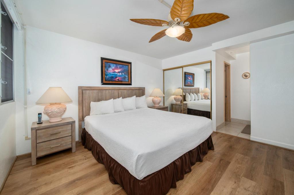 2 Bedrooms, Ocean Front, 1.5 Bathrooms