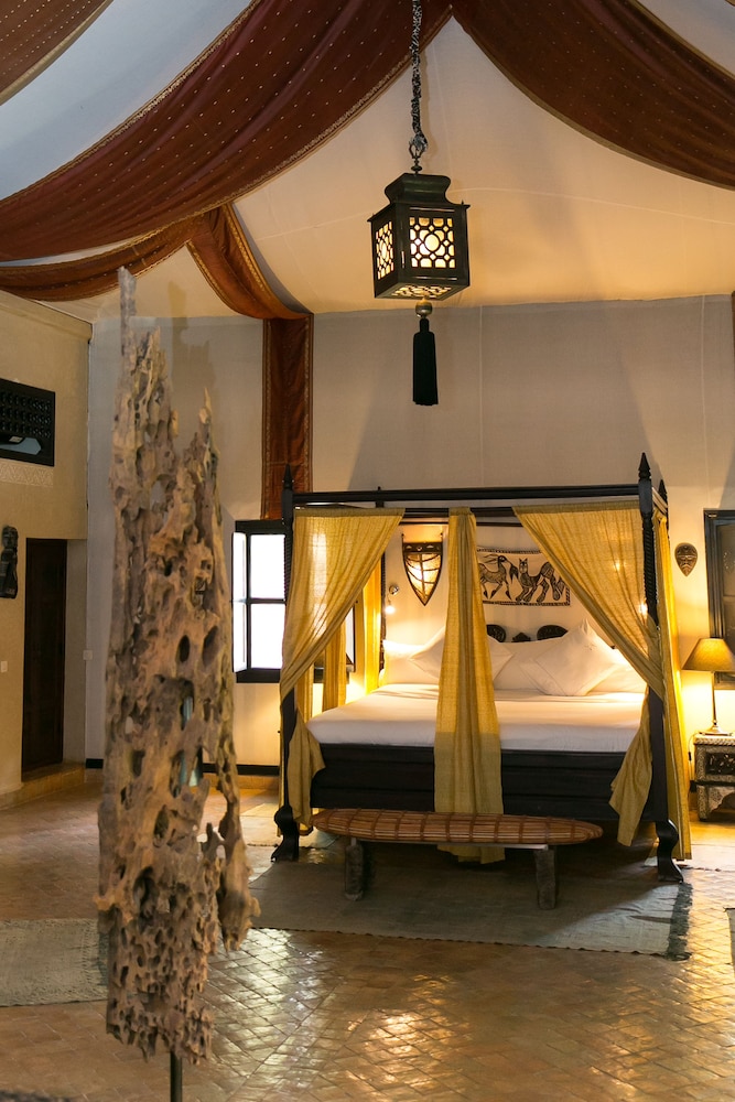 Lodge K Hôtel &amp; Spa 64/77