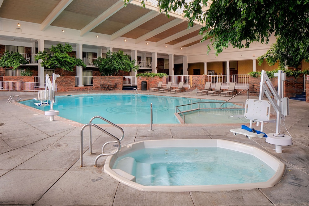Red Lion Hotel Pocatello 5/52