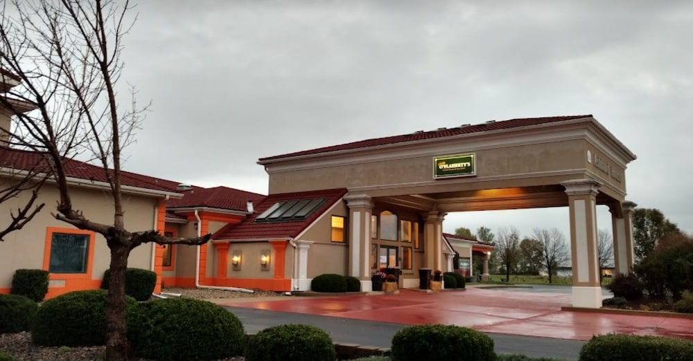Comfort Inn and Suites At I-74 And 155 5/33