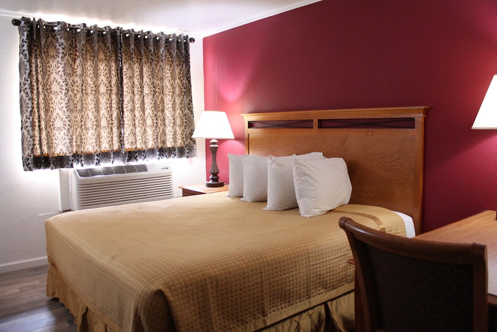 Capital O Budget Inn Ontario I-84 18/52