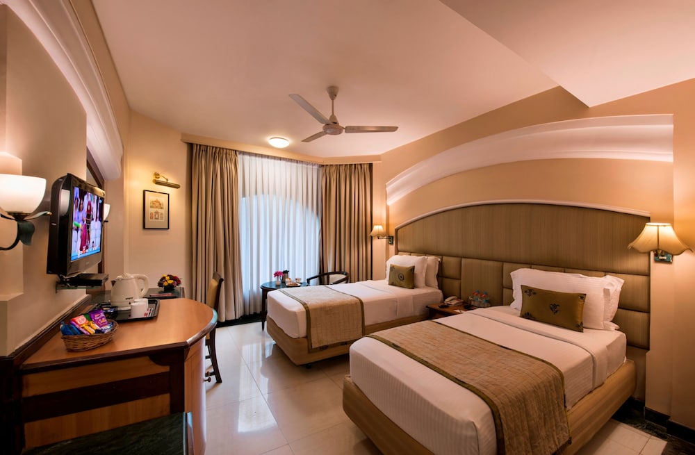 DELUXE, TWIN BEDS