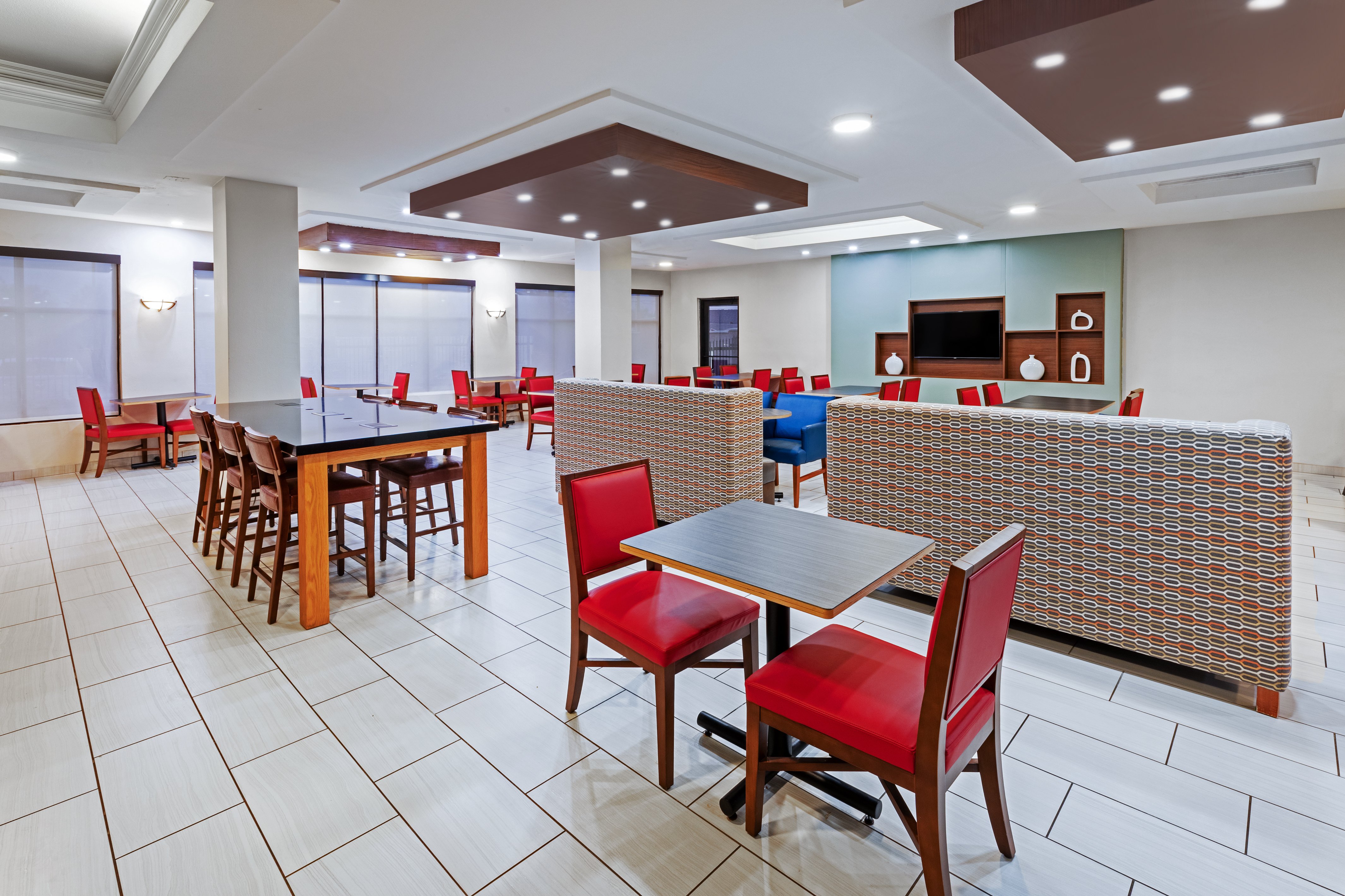 Holiday Inn Express Hotel And Suites Laredo Event Center Area 42/63