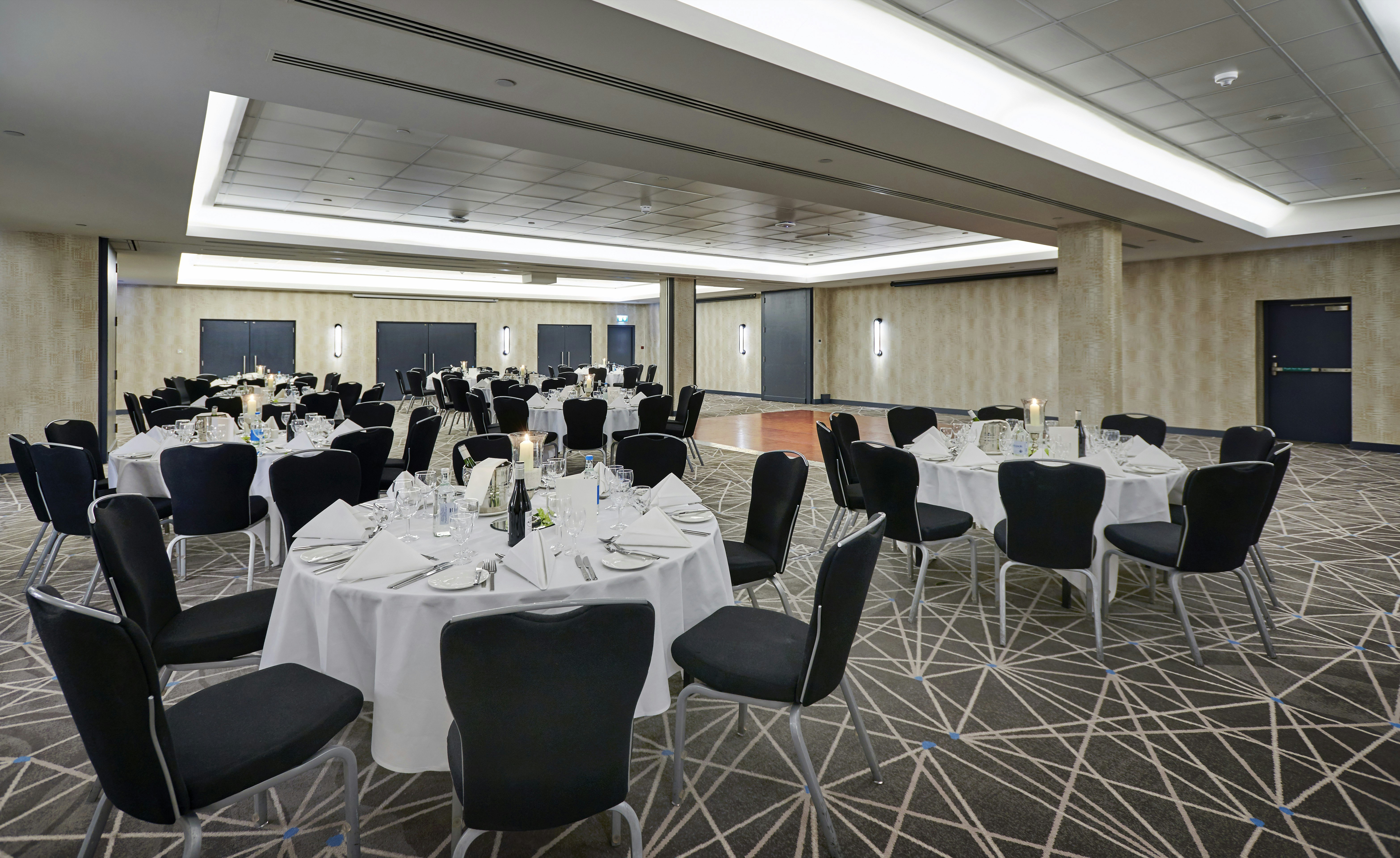 Hilton London Heathrow Airport 73/81