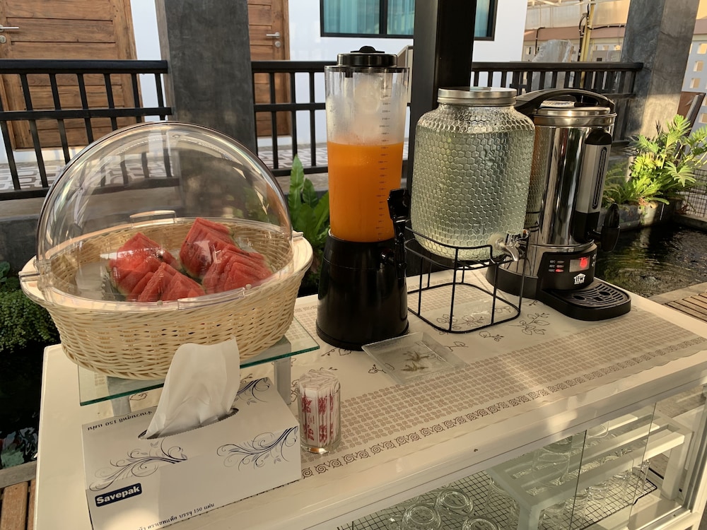 Phetcharat Grand Hotel Maesot 20/50