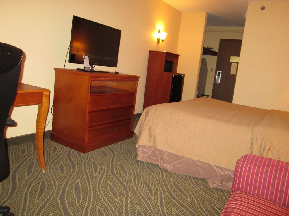 Quality Inn Gaylord MI 15/40