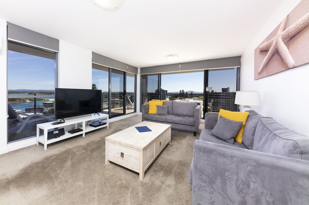 Sevan Apartments Forster 60/74