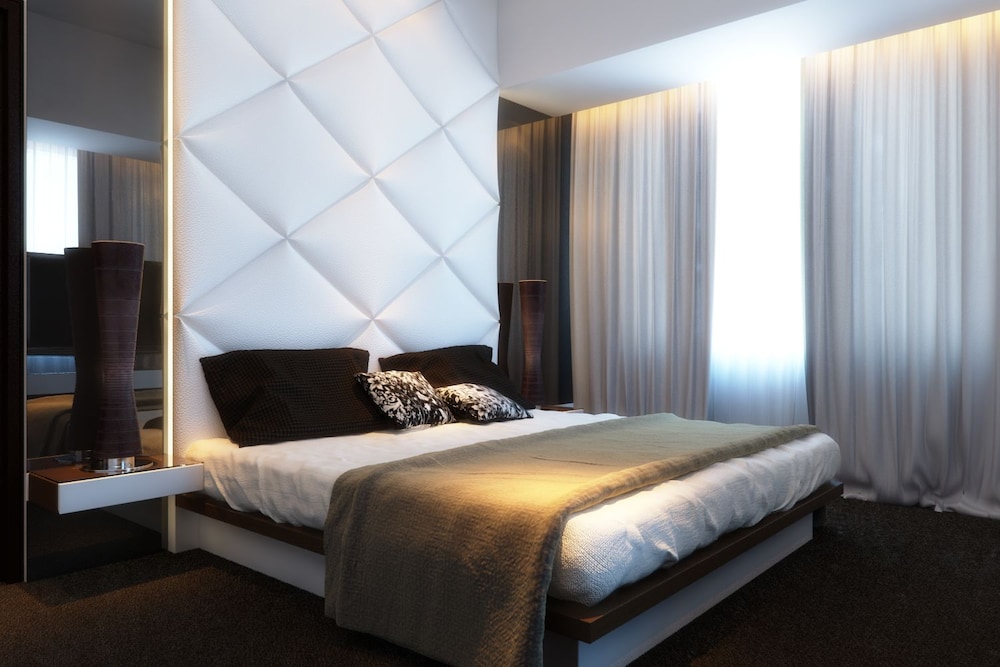 Pandanaran Hotel Semarang 12/60