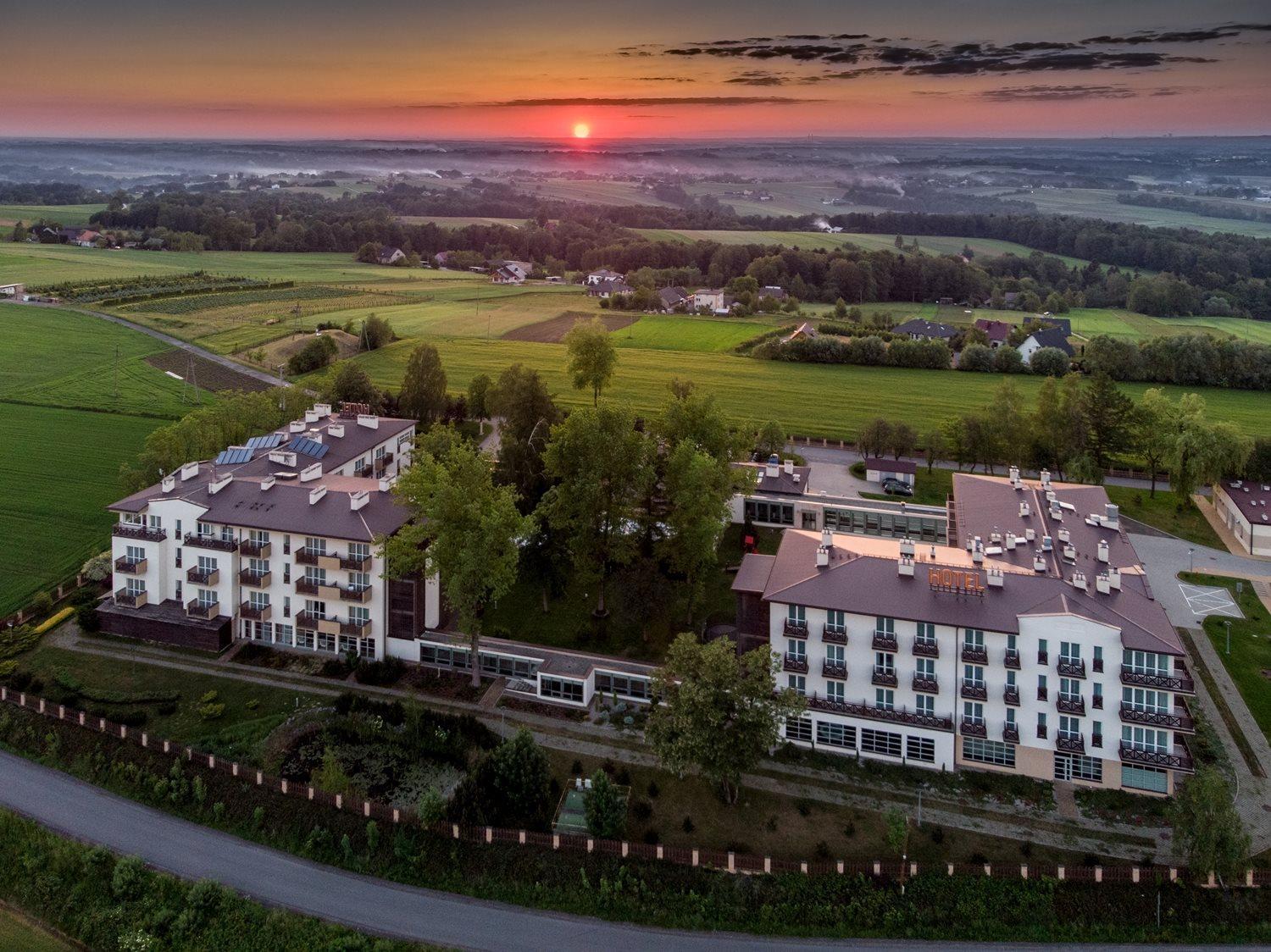 Radocza Park Active & Spa (50Km From Krakow) 1/25
