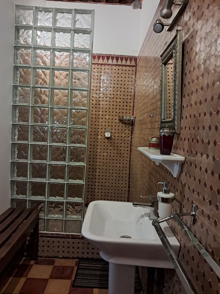 Riad Al Bartal 48/50