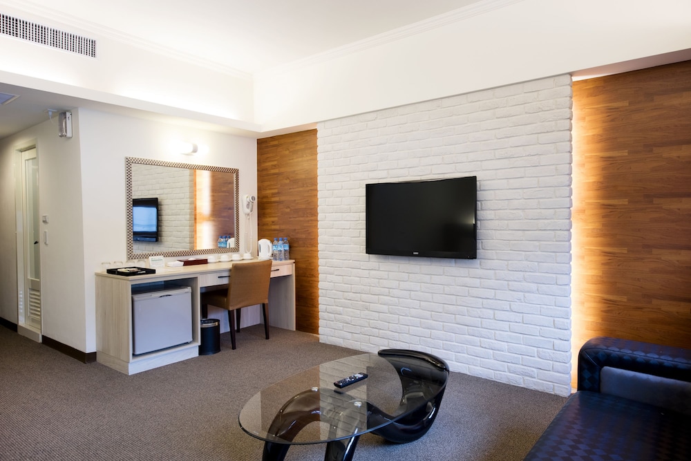 Ful Won Hotel 52/66