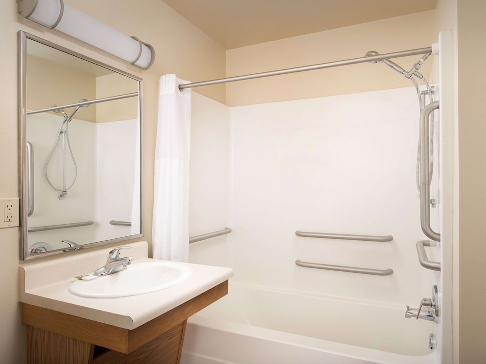 Extended Stay America Select Suites - Indianapolis - Greenwood 45/50