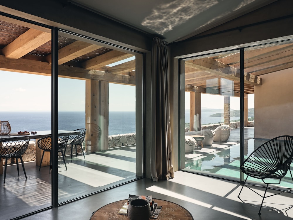 Vais Luxury Villas 36/55