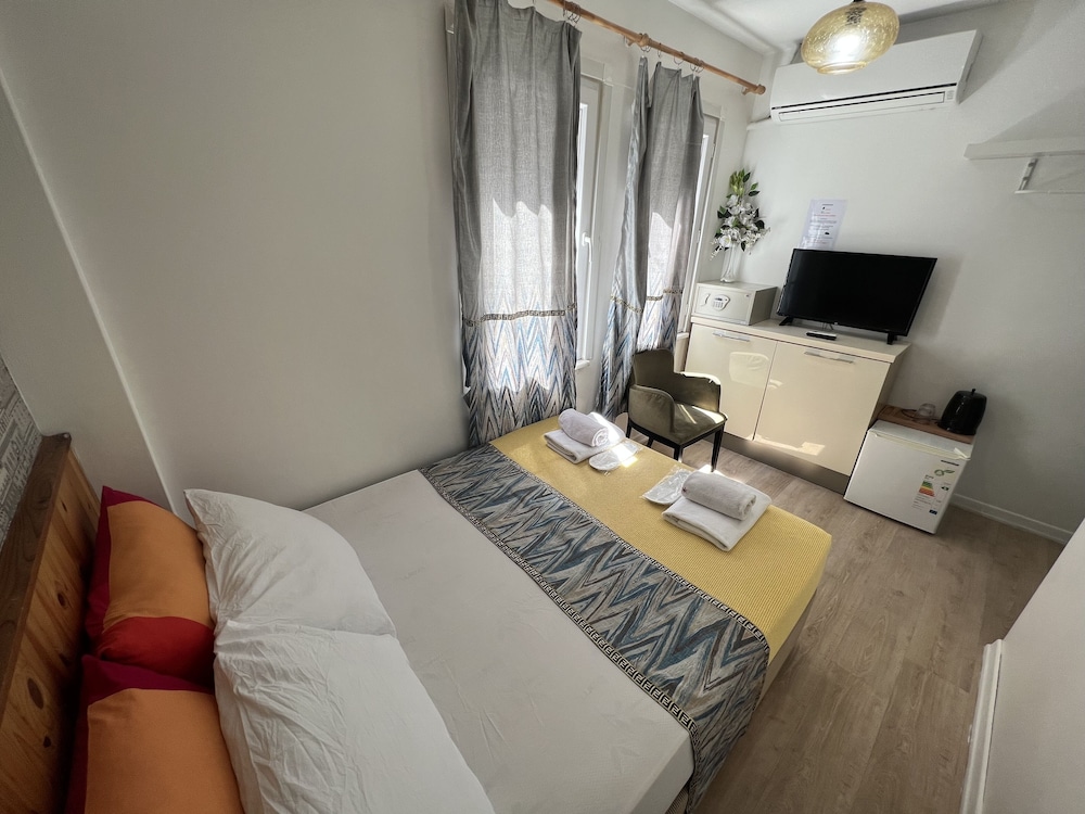 Rodin Hostel 32/44