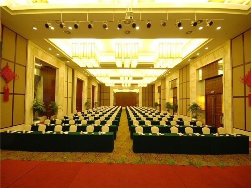 Royal Palace Hotel 2/22