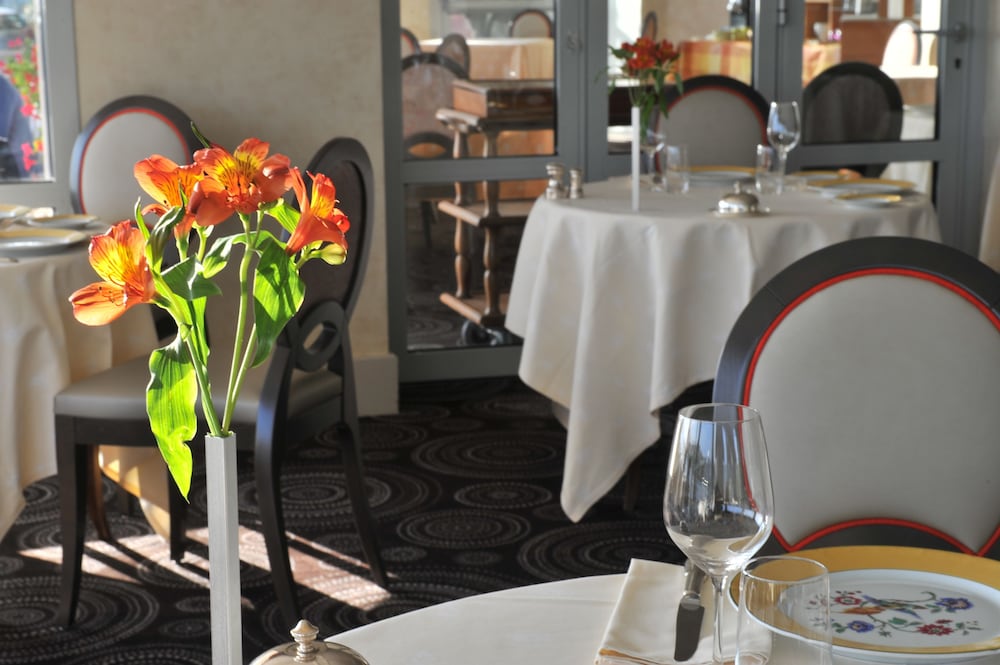 LE BEAU RIVAGE 40/58