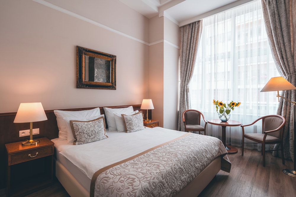 Belvedere Hotel 24/71