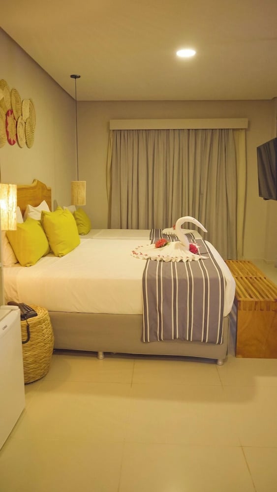 Senior, Quadruple