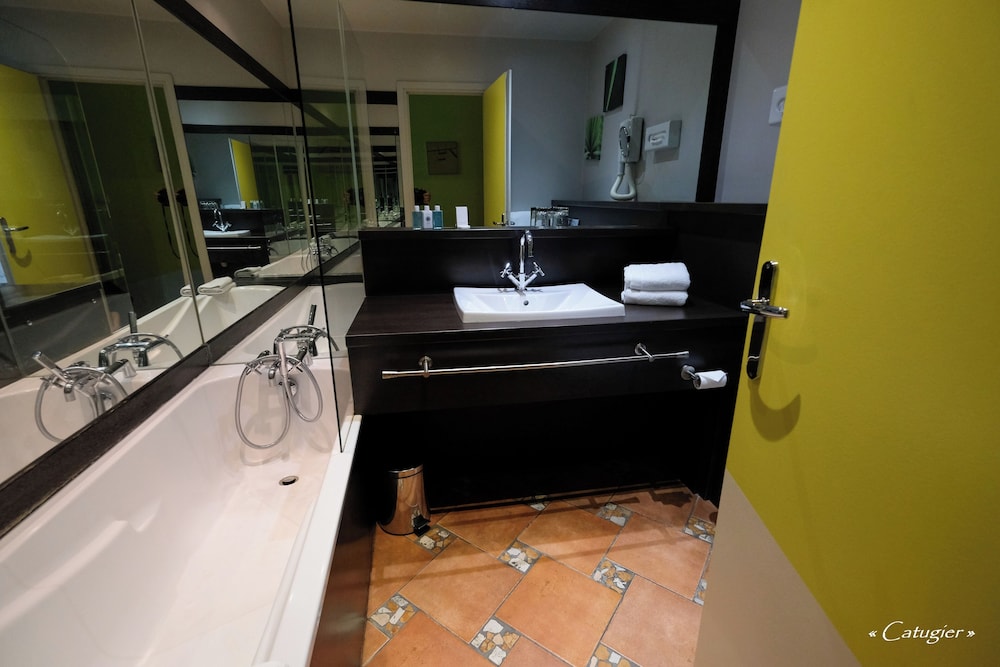 Hotel des Beaux Arts 75/77