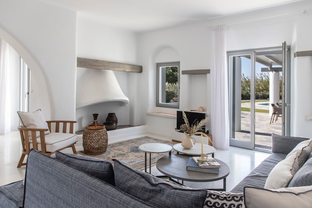 AQUA BREEZE VILLAS NAXOS 25/50