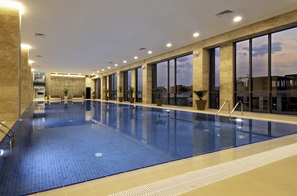 Holiday Inn Yerevan Republic Square 21/50