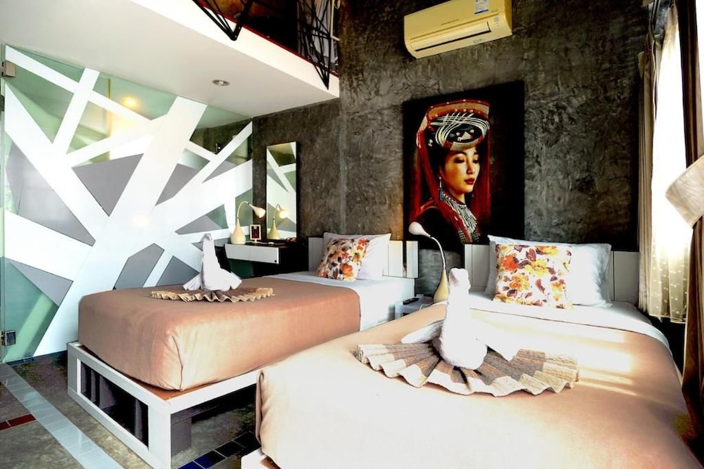 Phuket Paradiso Hotel 7/50