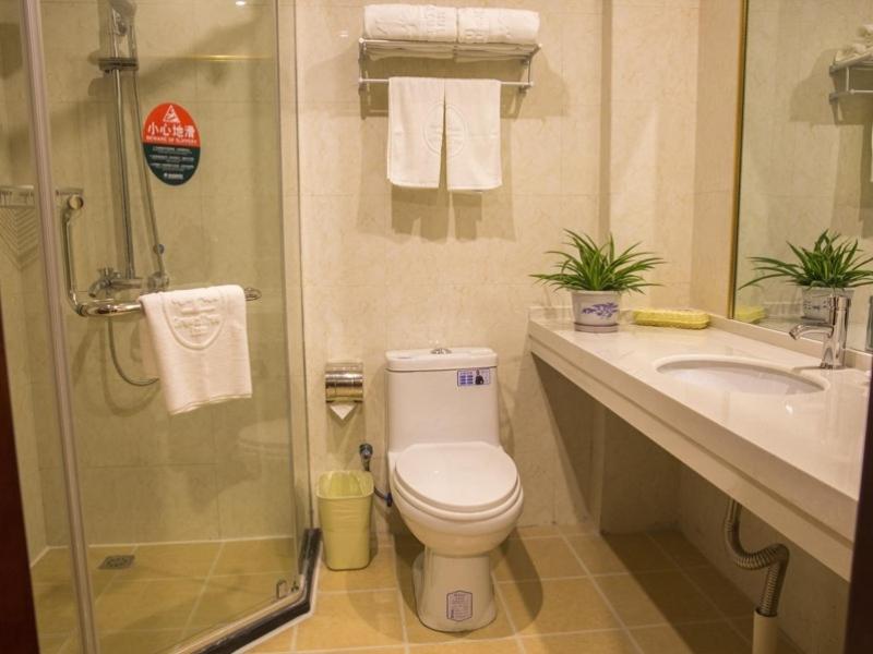 GreenTree Inn Jiangsu Suzhou Changshu Fuchunjiang International Qipeicheng Road Express Hotel 43/51
