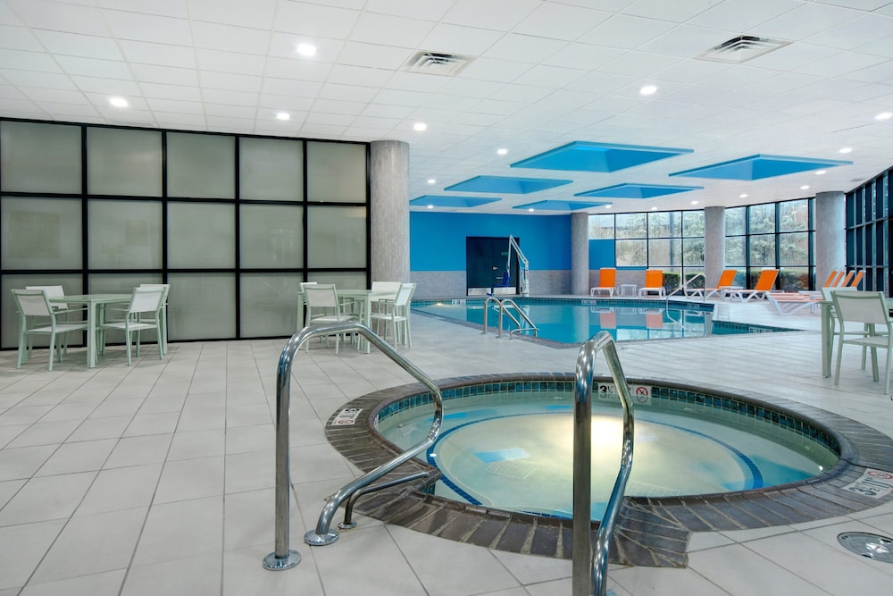 swimming pool spa