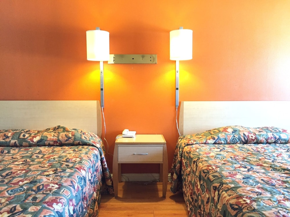 Fullerton Inn 14/53
