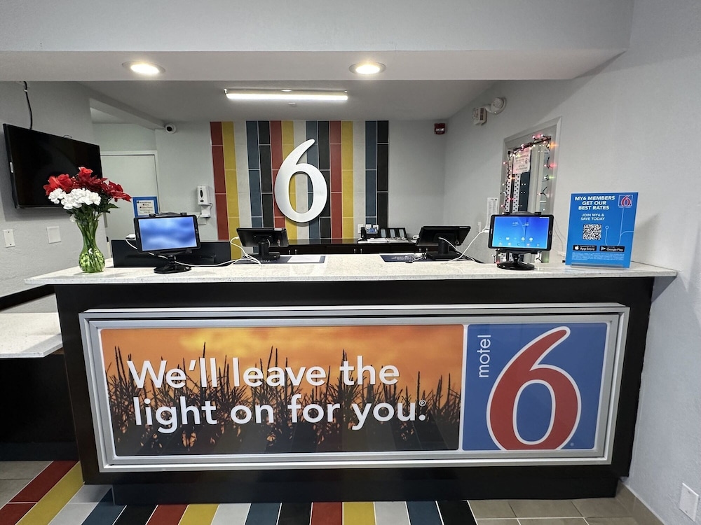Motel6 Fort Wayne, IN 16/62
