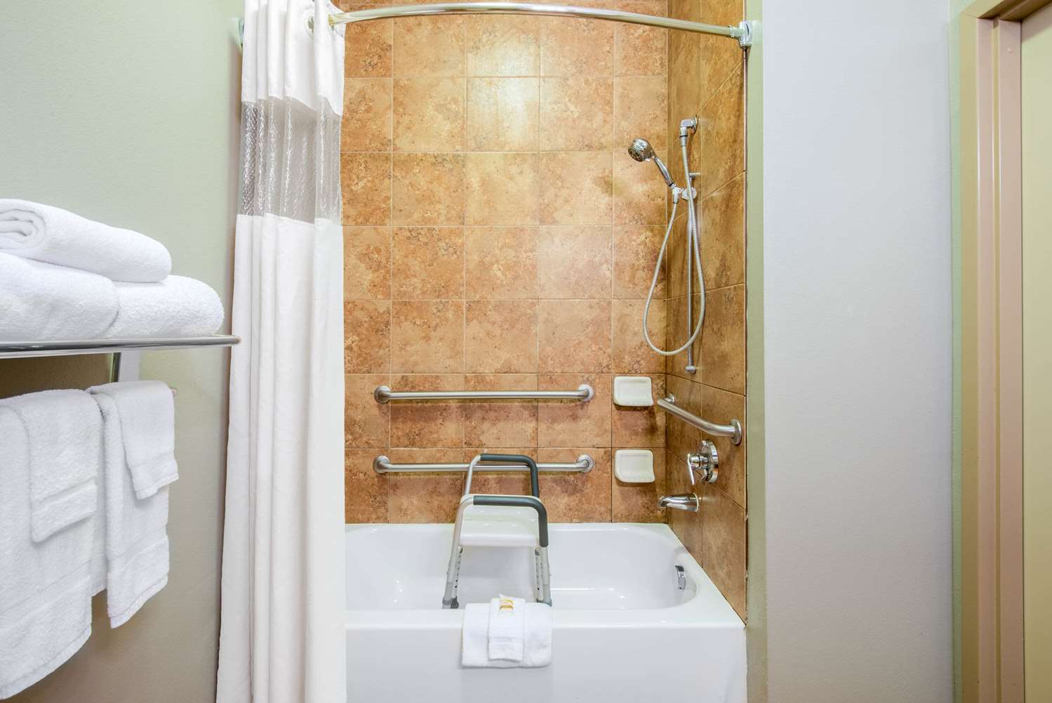 La Quinta Inn Suites Glen Rose 54/55