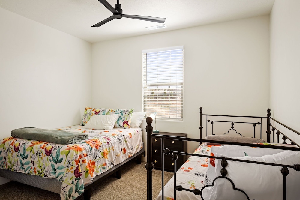 Hyatt Home by RedAwning 8/34