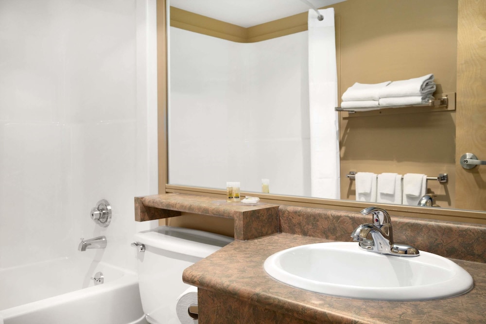 Days Inn By Wyndham Estevan 21/22