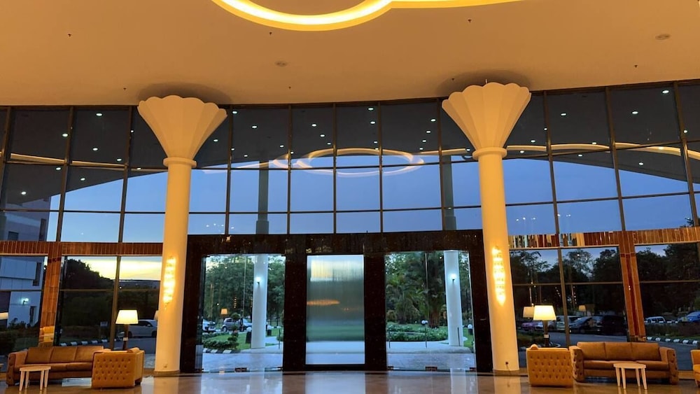 Royal Park Hotel @ UNITEN 2/50