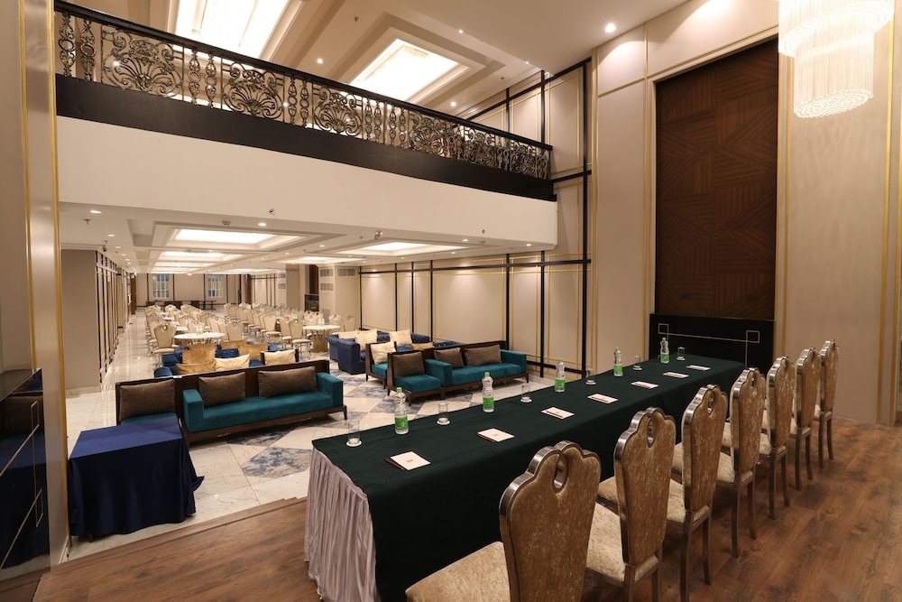 Tivoli Garden Resort 19/22