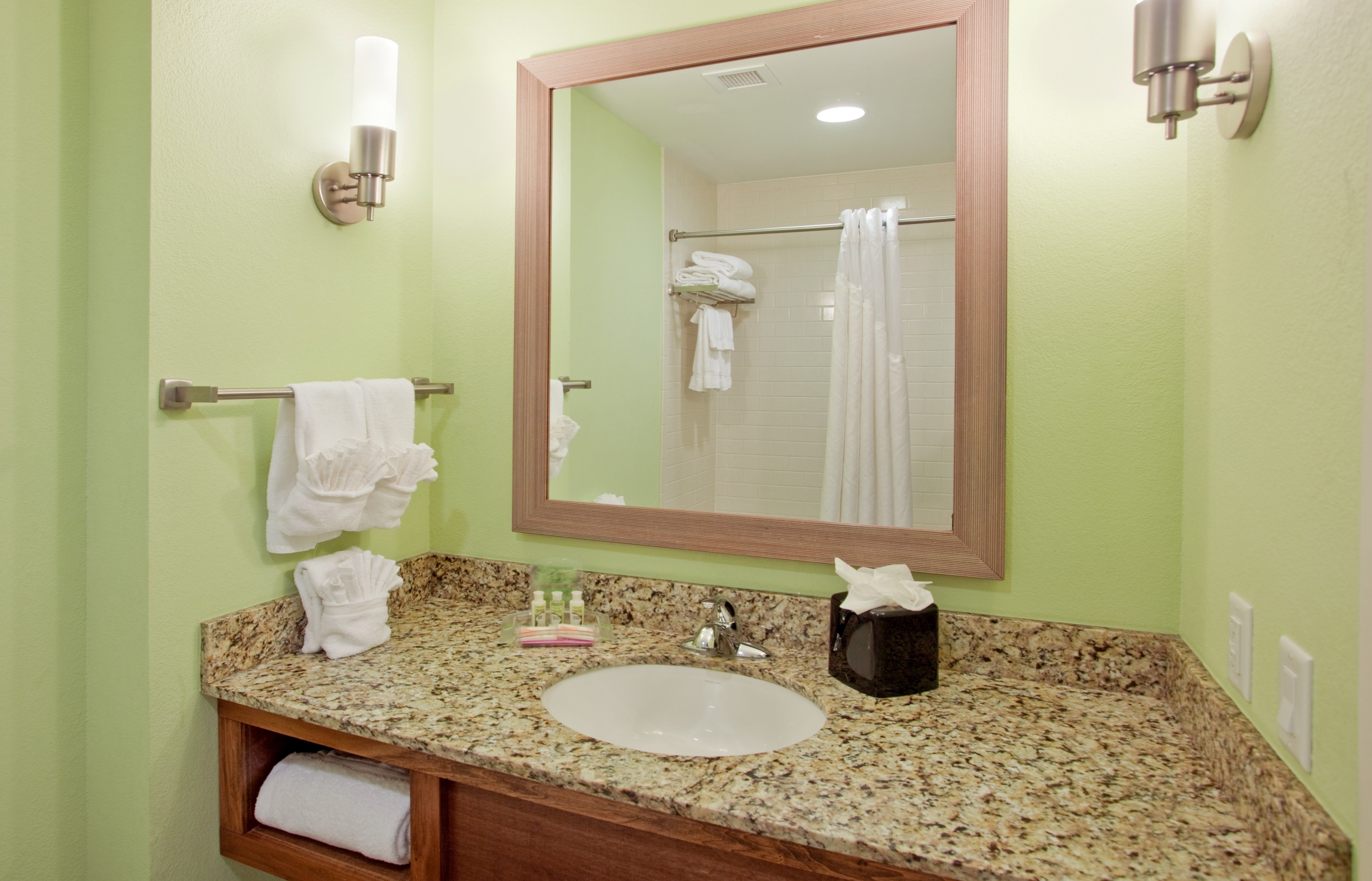 Holiday Inn Resort Pensacola Beach 78/78